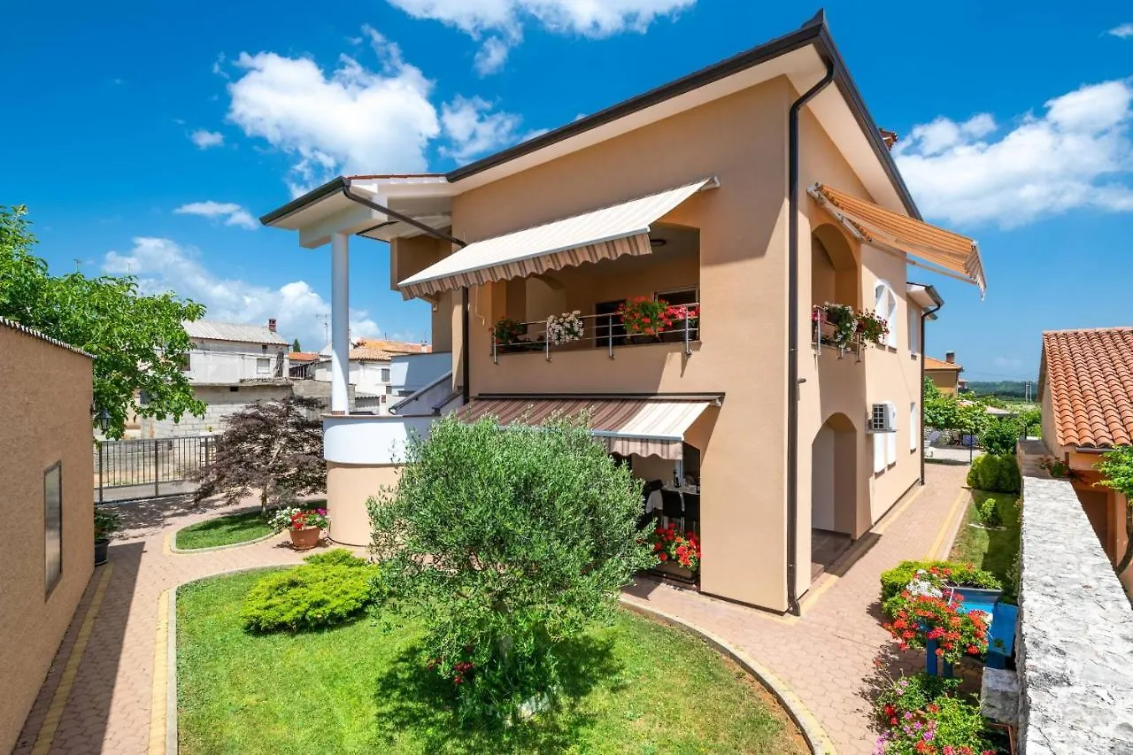 Holiday House Andrea Marčana Ferienhaus