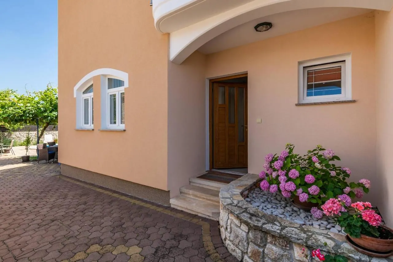 Holiday House Andrea Marčana Dom wakacyjny